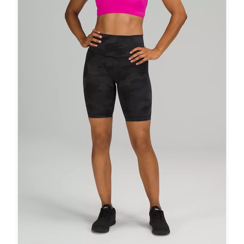 NWOT lululemon Wunder Train Hi-Rise Shorts 8” - Picture 2 of 12